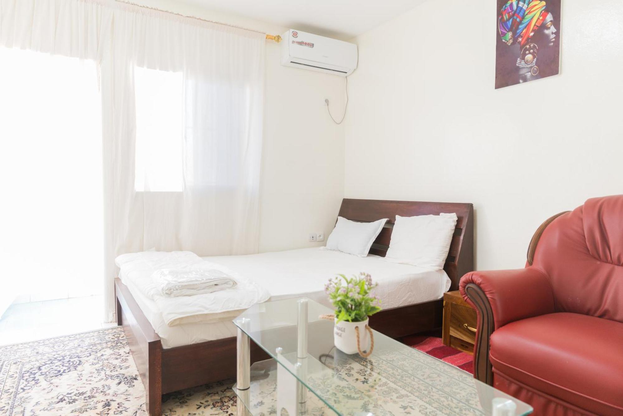 Residence Kane Diallo- Appartements Elegants Et Centraux A Dakar Extérieur photo