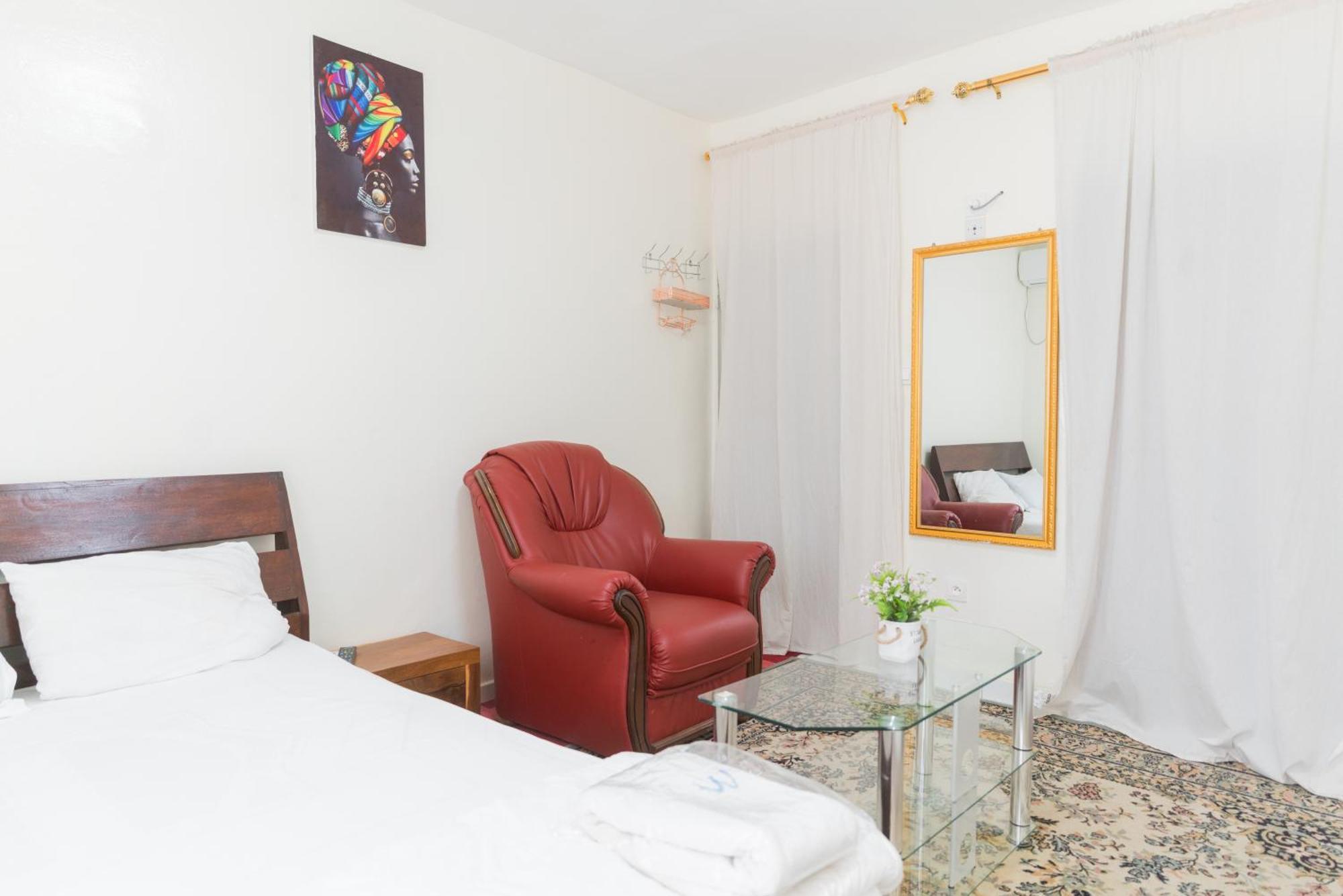 Residence Kane Diallo- Appartements Elegants Et Centraux A Dakar Extérieur photo